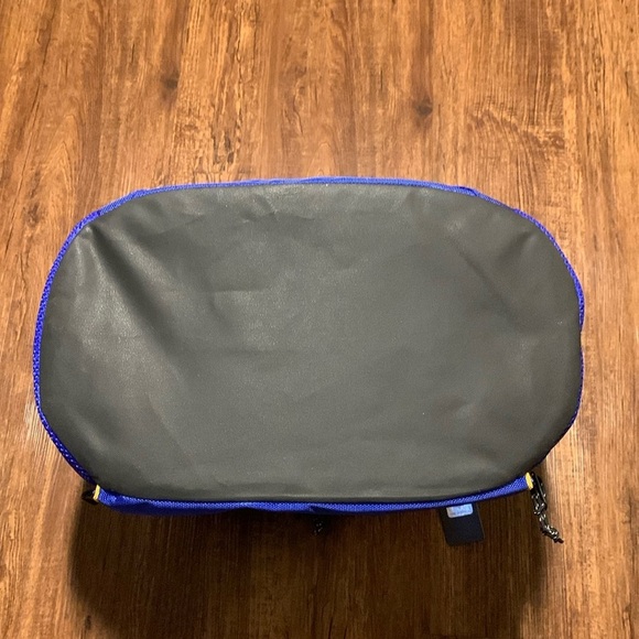 Los Angeles Rams NFL 28 Can Tailgate Tote cooler Insulated Bag NWT - Picture 10 of 10